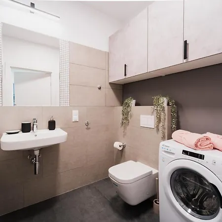 Apartament Hallera - 70m - 3 Pokoje - Winda - Garaz - Nowe Osiedle 公寓