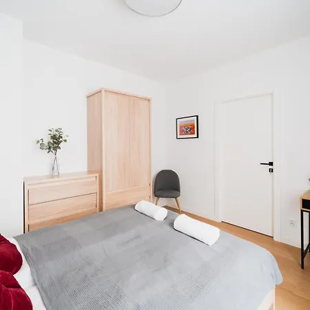 公寓 Apartament Hallera - 70m - 3 Pokoje - Winda - Garaz - Nowe Osiedle 弗罗茨瓦夫