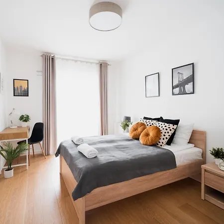 Апартаменты Apartament Hallera - 70m - 3 Pokoje - Winda - Garaz - Nowe Osiedle