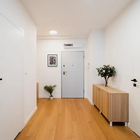 Apartament Hallera - 70m - 3 Pokoje - Winda - Garaz - Nowe Osiedle 公寓 *