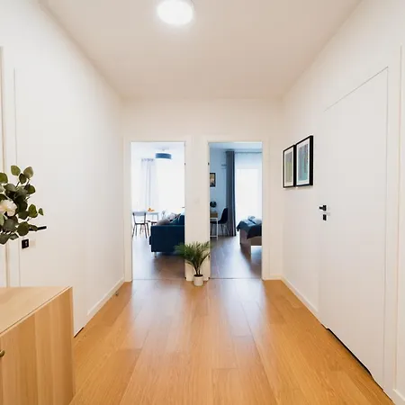 Apartament Hallera - 70m - 3 Pokoje - Winda - Garaz - Nowe Osiedle * 弗罗茨瓦夫